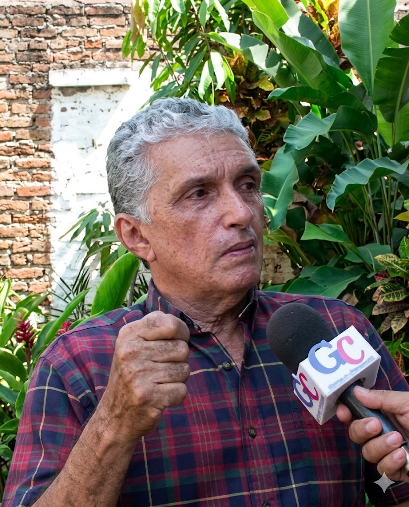 Maestro Santander Durán Escalona durante una entrevista de prensa